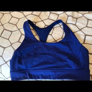 Lululemon sports bra